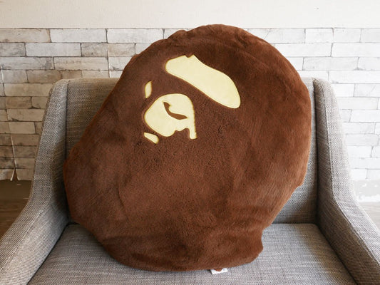 アベイシングエイプ A BATHING APE ビッグエイプヘッドクッション BIG APE HEAD CUSHION 抱き枕 ブラウン 廃番 ●