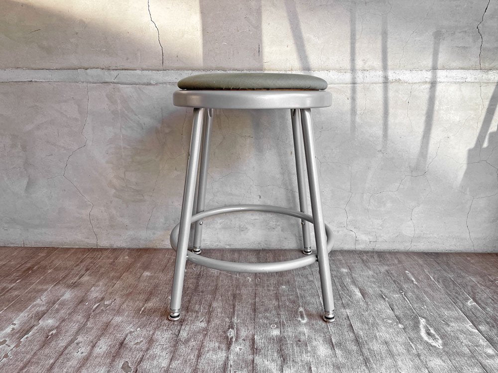 パシフィックファニチャーサービス Pacific Furniture Service P.F.S ラボスツール LAB STOOL Sサイズ カーキ USビンテージスタイル ♪