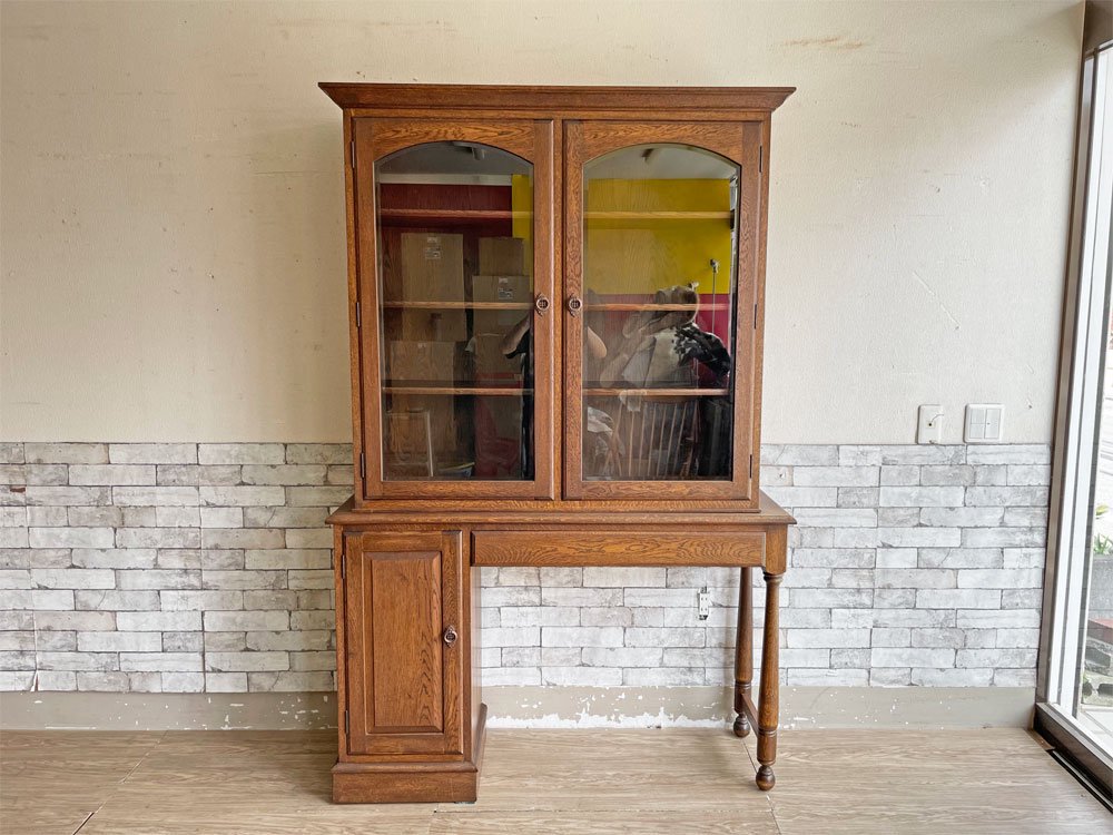 横浜元町 竹中家具 takenaka furniture オーク材 食器棚 カップボード 本棚 キャビネット H190cm 上下分割式 ゴシック クラシカルデザイン ●