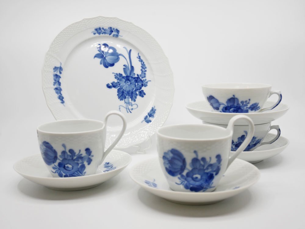 ロイヤルコペンハーゲン ROYAL COPENHAGEN ブルーフラワー Blue Flower カーブ プレート 皿 Φ21cm デンマーク 北欧食器 ●