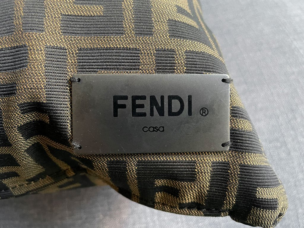 フェンディ FENDI クッション ズッカ柄 ブラウン フェザー 48×48cm イタリア ●