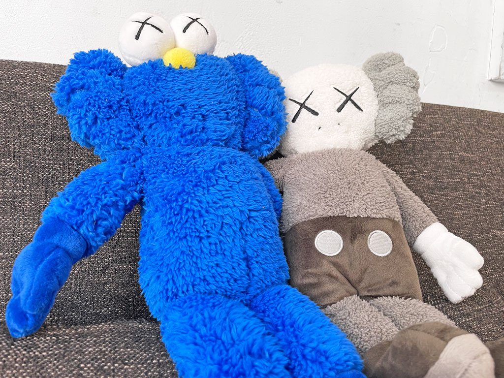 カウズ × オールライツリザーブド KAWS × AllRightsReserved SEEING/WATCHING ぬいぐるみ2体セット ★