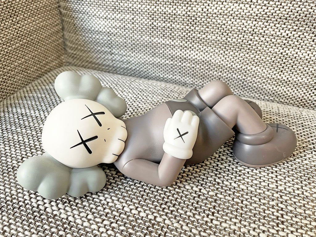 カウズ × オールライツリザーブド KAWS × AllRightsReserved カウズホリデージャパン KAWS HOLIDAY JAPAN フィギュア ブリスター付 コラボ 限定品 ★