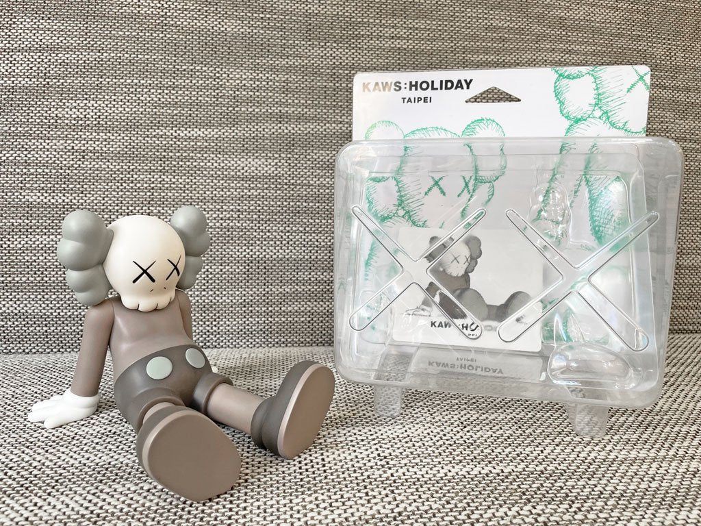 カウズ × オールライツリザーブド KAWS × AllRightsReserved カウズホリデータイペイ KAWS HOLIDAY TAIPEI フィギュア ブリスター付 コラボ 限定品 ★