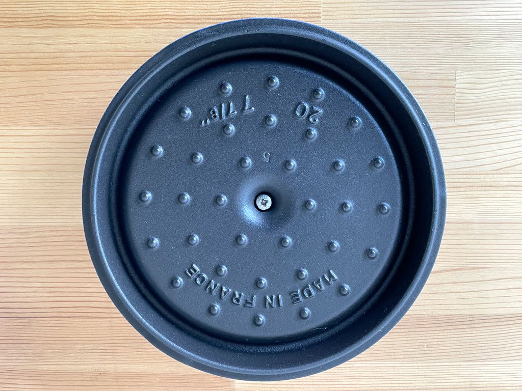 ストウブ STAUB ピコ ココット ラウンド 両手鍋 ブルーベリー 鋳物 ホーロー キャセロール ガス オーブン IH対応 フランス 20cm ◇