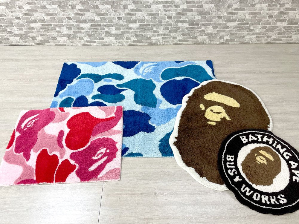 アベイシングエイプ A BATHING APE BUSY WORKS RUG MAT ラグ マット ブラック 60×60 廃番 ●