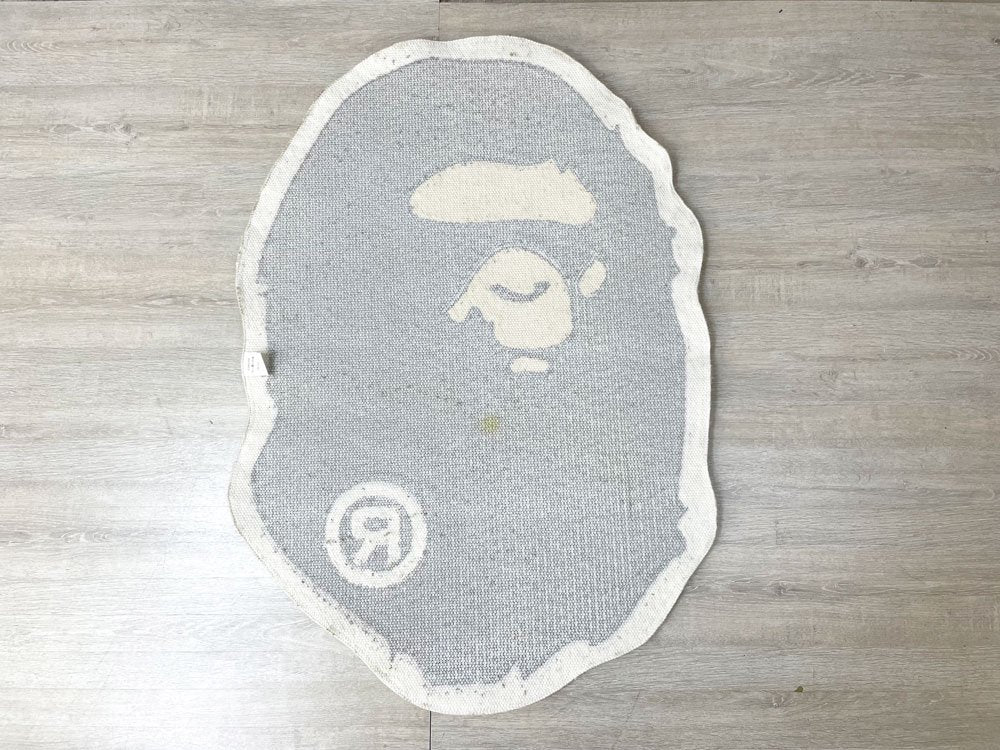 アベイシングエイプ A BATHING APE BIG APE HEAD RUG MAT ラグ マット ブラウン 70×102 定価26,180円 ●