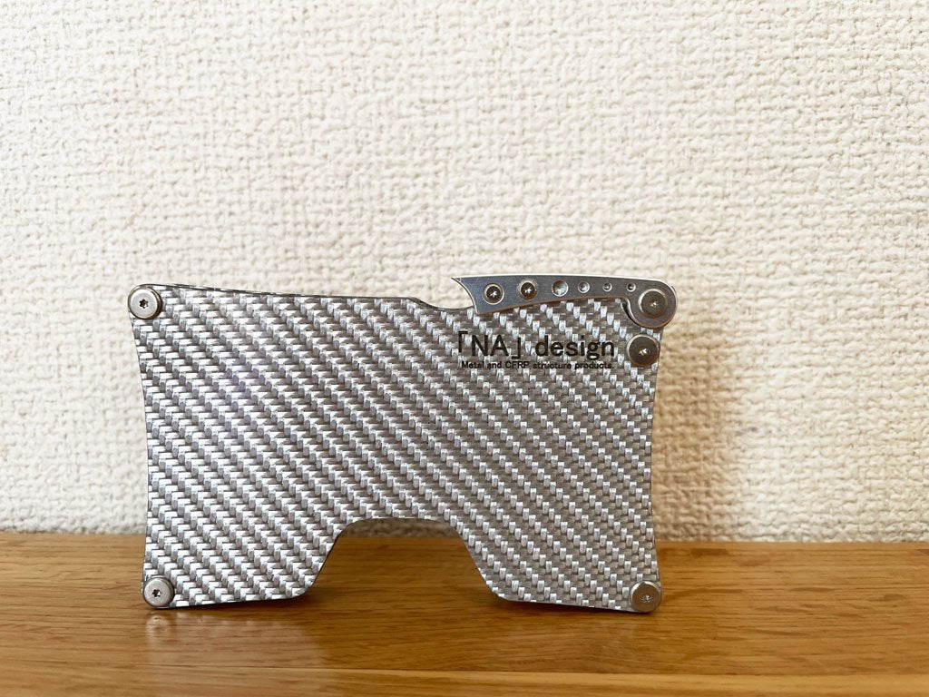 「NA」 design カーボンプレート カードケース CFRP CARD CASE シルバー 名刺入れ 箱付き 未使用品 定価￥32,450- ◎