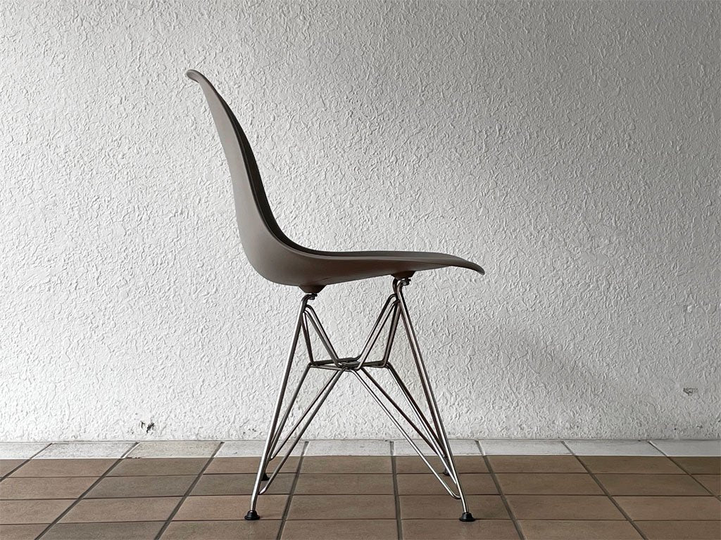 ハーマンミラー Herman Miller サイドシェルチェア エッフェルベース DSR スパロー ポリプロピレン製 C&Rイームズ ミッドセンチュリー  A ◇