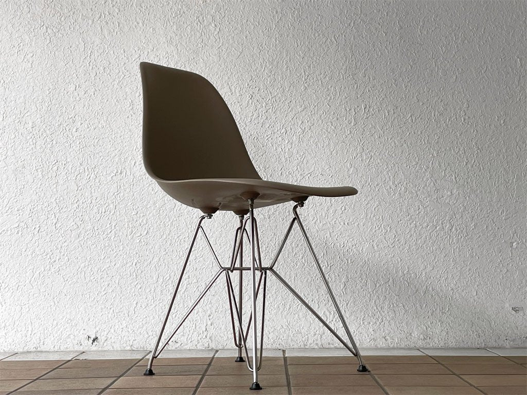 ハーマンミラー Herman Miller サイドシェルチェア エッフェルベース DSR スパロー ポリプロピレン製 C&Rイームズ ミッドセンチュリー  A ◇