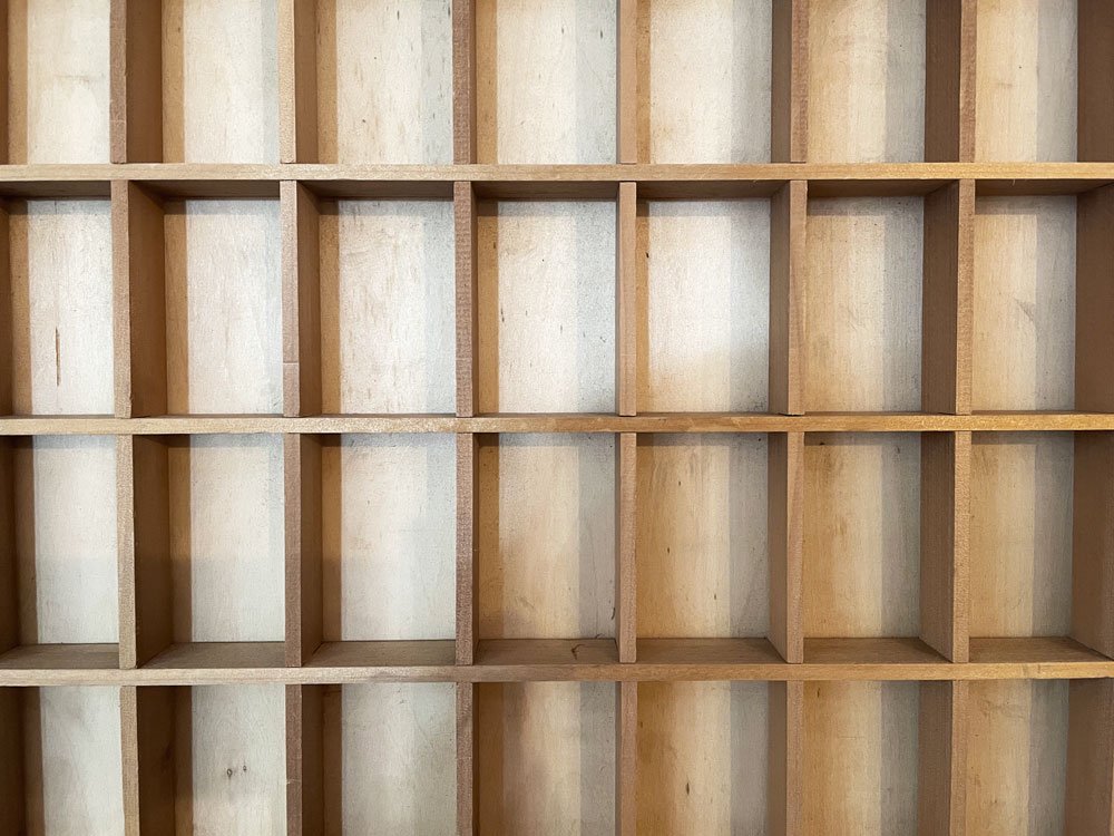 ビンテージスタイル Vintage Style ウォールシェルフ ディスプレイシェルフ マス目棚 47×62cm オーク材フレーム  壁掛け ◎