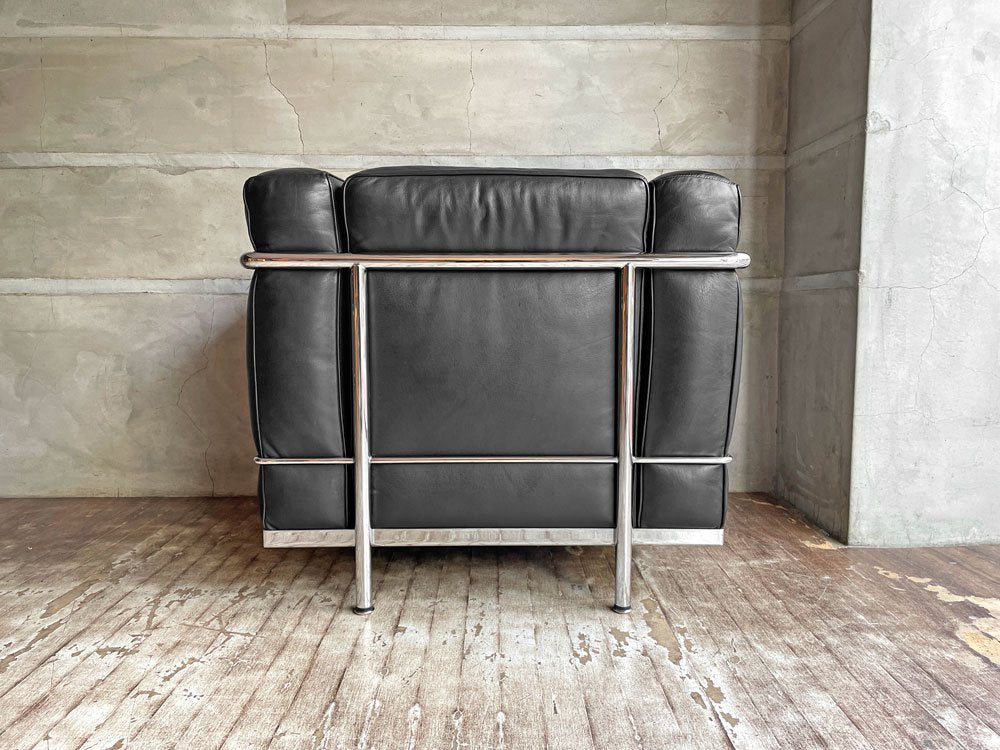 カッシーナ Cassina LC2 ソファ 1シーター 本革 ブラック ル・コルビュジェ ピエール・ジャンヌレ シャルロット・ペリアン デザイン 参考価格 108万円 ♪