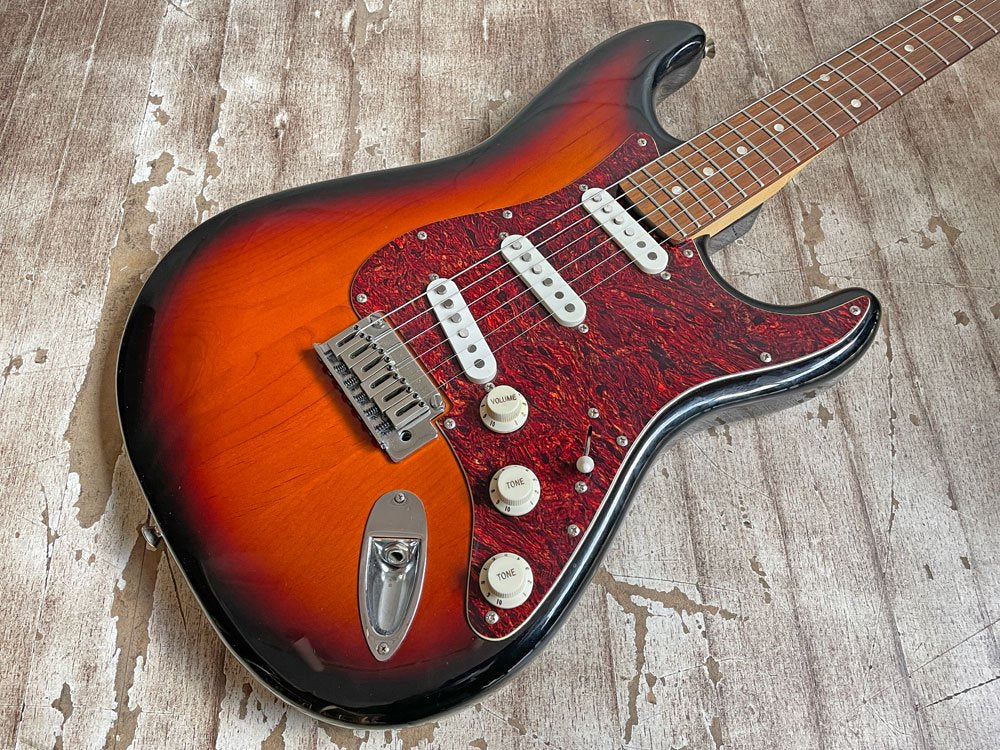 スクワイヤ Squier ストラトキャスター STD ST アンティークバースト エレキギター ソフトケース付き ♪