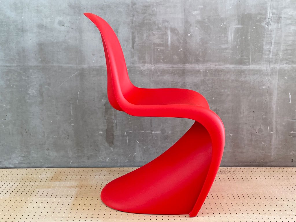 ヴィトラ vitra. パントンチェア Panton Chair クラシックレッド ヴェルナー・パントン Verner Panton スタッキングチェア 未使用保管品 〓