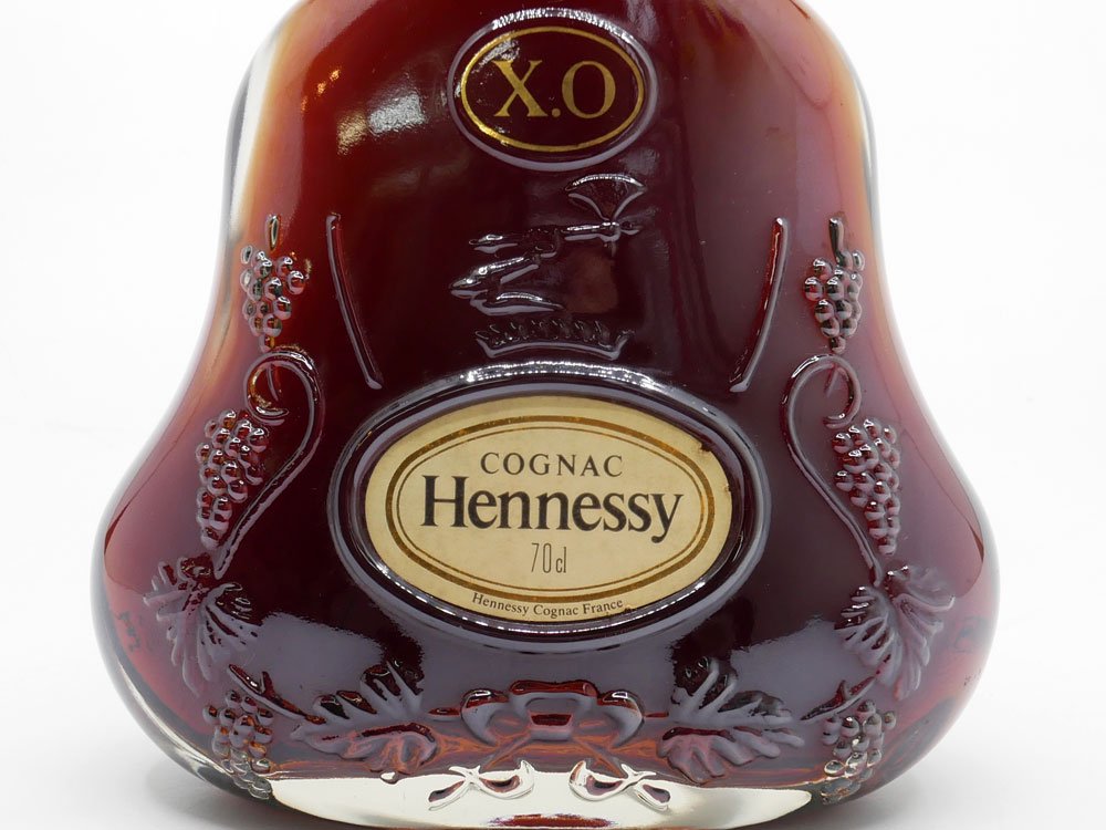 ヘネシー Hennessy XO コニャック COGNAC ブランデー 金キャップ 700ml 40度 古酒 未開栓 元箱付き ●