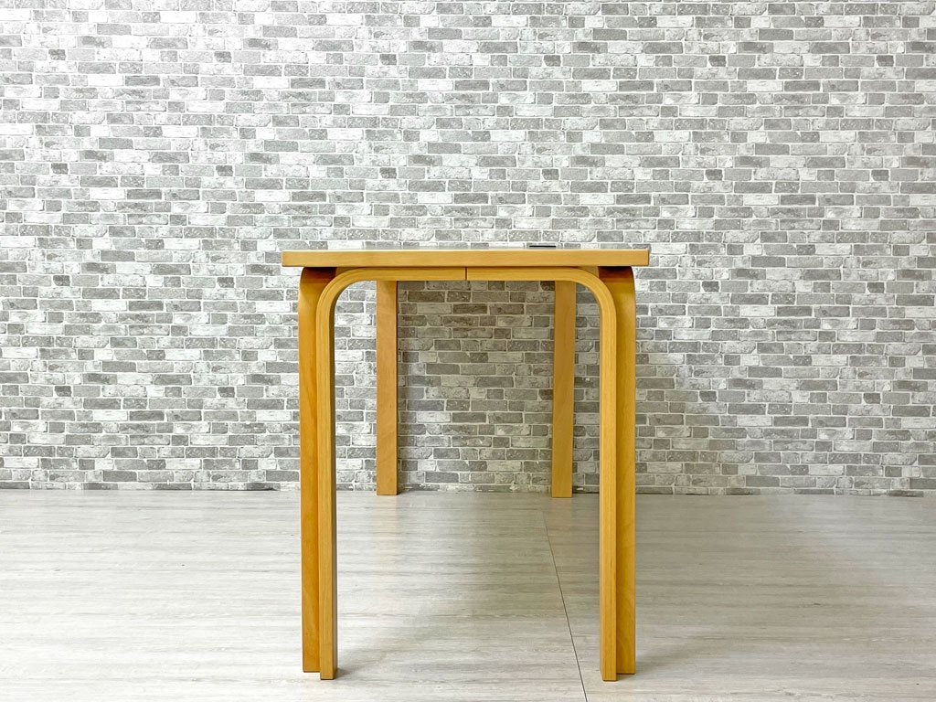 マグナスオルセン Magnus Olesen デスク リノリウム × ビーチ材 W150×Ｄ60cm R・ティエセン＆J・ソーレンセン 北欧 デンマーク コード穴有 ●