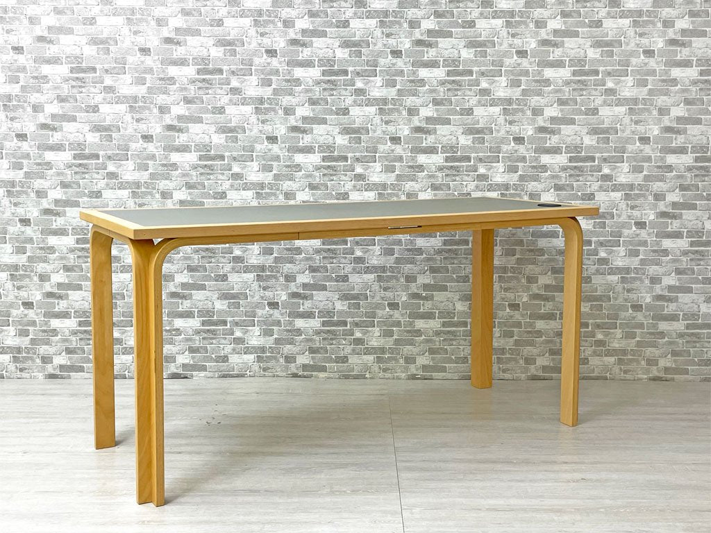 マグナスオルセン Magnus Olesen デスク リノリウム × ビーチ材 W150×Ｄ60cm R・ティエセン＆J・ソーレンセン 北欧 デンマーク コード穴有 ●