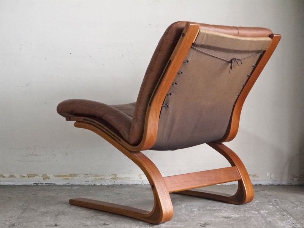 リボ・リッケン Rybo Rykken ケングーチェア Kengu Chair チーク材 ラウンジチェア レザー ノルウェー 北欧ビンテージ C ■