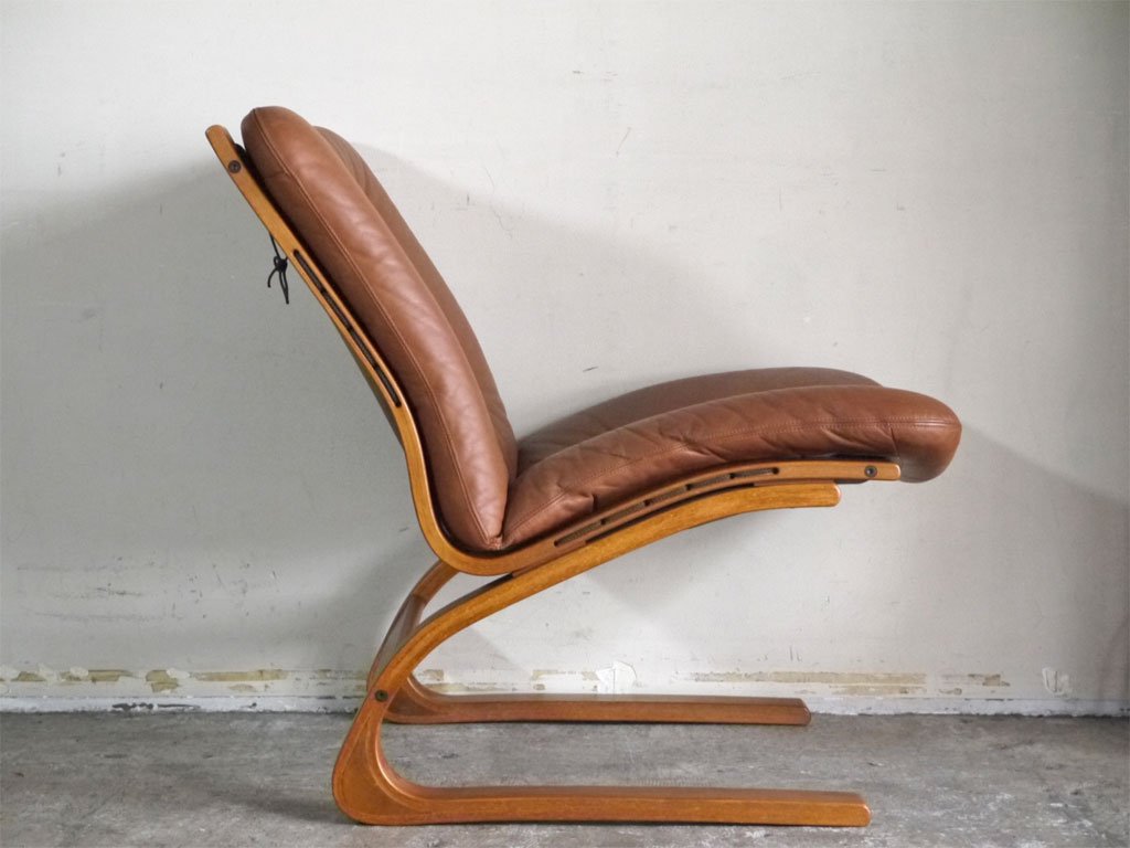 リボ・リッケン Rybo Rykken ケングーチェア Kengu Chair チーク材 ラウンジチェア レザー ノルウェー 北欧ビンテージ B ■