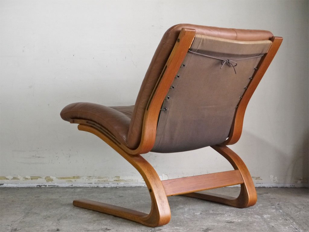 リボ・リッケン Rybo Rykken ケングーチェア Kengu Chair チーク材 ラウンジチェア レザー ノルウェー 北欧ビンテージ A ■