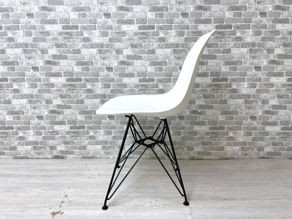 ハーマンミラー Herman Miller サイドシェルチェア ホワイトシェル×ブラックレッグ ポリプロピレン製 エッフェルベース DSR C&R イームズ ミッドセンチュリー 現行品 ●