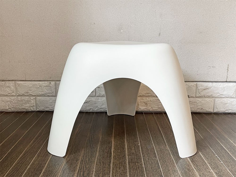 ヴィトラ vitra. エレファントスツール Elephant Stool ポリプロピレン製 ホワイト 柳宗理 ミッドセンチュリー 定価￥17,600- MoMA 永久収蔵品 ◎