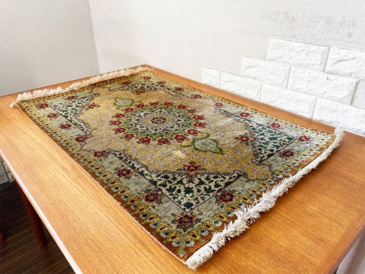 ペルシャ絨毯 Persian Rug クム産 90×60cm キッチンマット 玄関マット ラグ シルク100％ 手織り イラン ◎