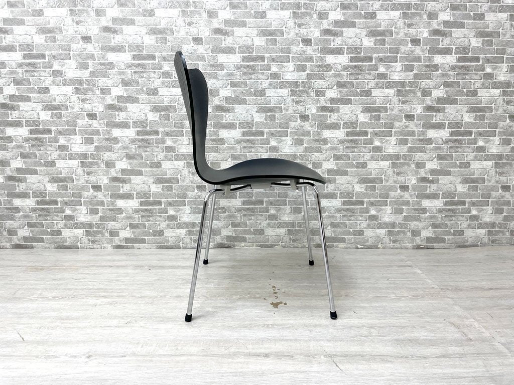 フリッツハンセン Fritz Hansen 3107 セブンチェア カラードアッシュ ブラック アルネ・ヤコブセン Arne Jacobsen スタッキングチェア デンマーク 北欧家具 ●