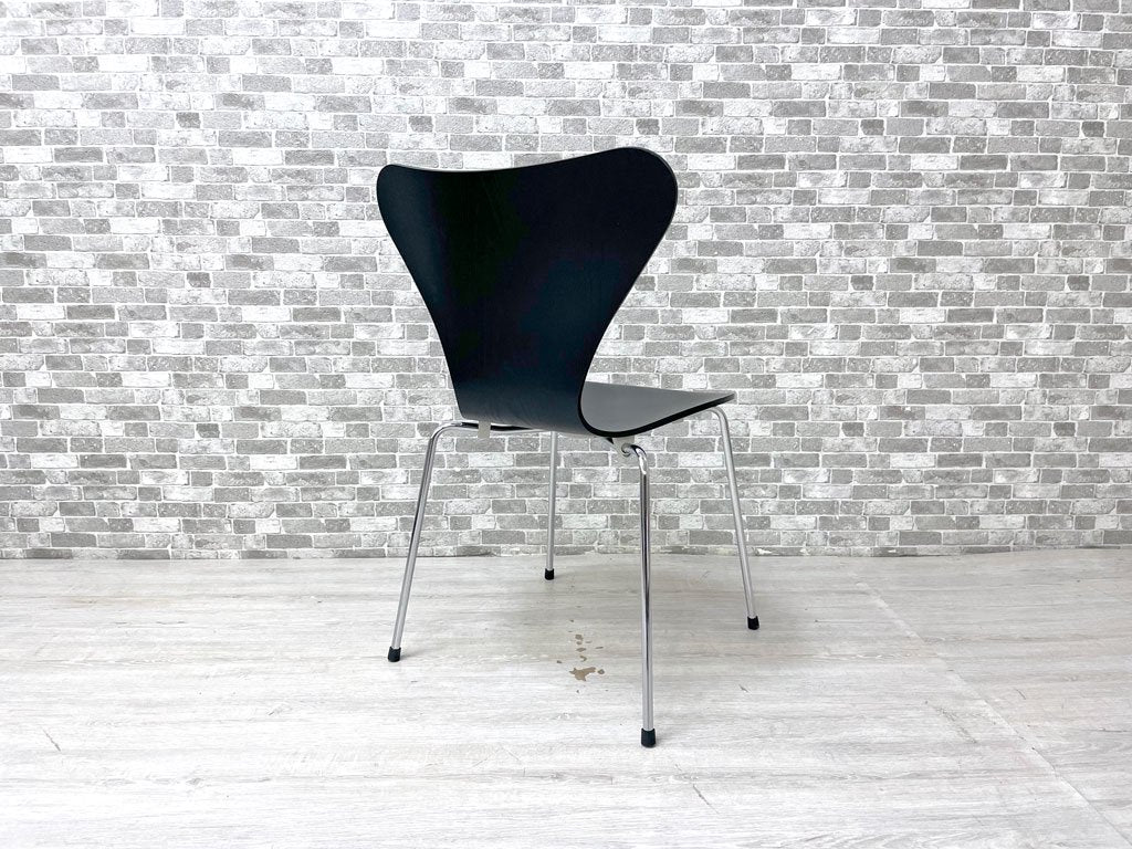 フリッツハンセン Fritz Hansen 3107 セブンチェア カラードアッシュ ブラック アルネ・ヤコブセン Arne Jacobsen スタッキングチェア デンマーク 北欧家具 ●