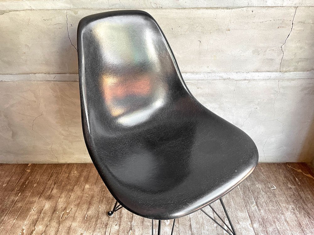 ハーマンミラー Herman Miller サイドシェルチェア 現行 FRP ブラック エッフェルベース リプロダクトベース イームズ ♪