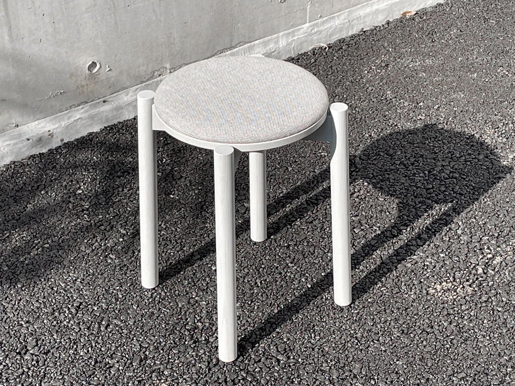 カリモク karimoku ニュースタンダード New Standard キャストールスツールプラスパッド Castor Stool Plus Pad スタッキング ◇