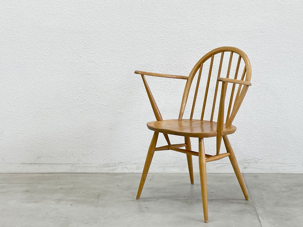 アーコール Ercol フープバック アームチェア  6本タイプ スポークバック エルム材 UKビンテージ 英国家具 金色ロゴ 〓