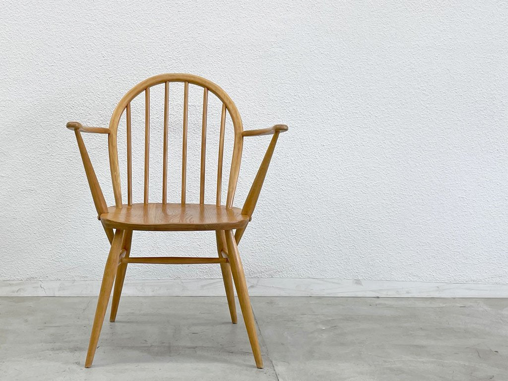 アーコール Ercol フープバック アームチェア  6本タイプ スポークバック エルム材 UKビンテージ 英国家具 金色ロゴ 〓