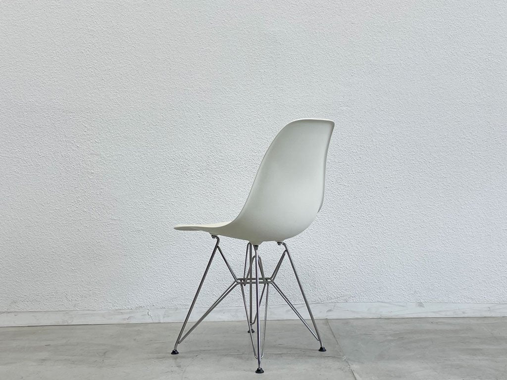 ハーマンミラー HermanMiller サイドシェルチェア エッフェルベース DSR ポリプロピレン製 チャールズ＆レイ イームズ ミッドセンチュリーデザイン A 〓