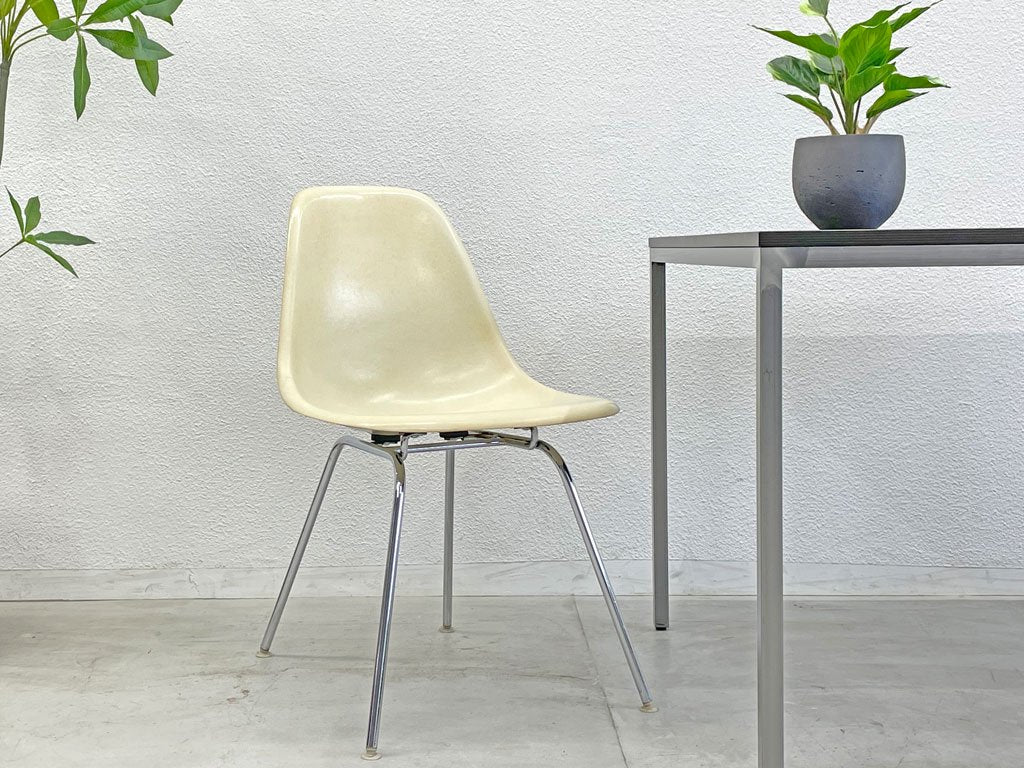 ハーマンミラー Herman Miller サイドシェルチェア 2nd パーチメント Hベース ビンテージ FRP製 ホワイト Hベース ウォールガード C&R イームズ ミッドセンチュリー 〓