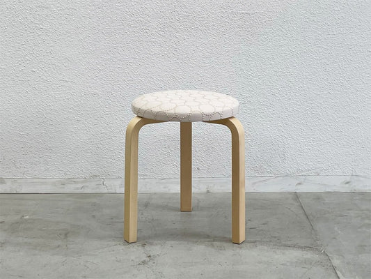 アルテック artek スツール 60×ミナ ペルホネン タンバリン Stool60 3本脚 バーチ材 ナチュラル アルヴァ・アアルト フィンランド 〓