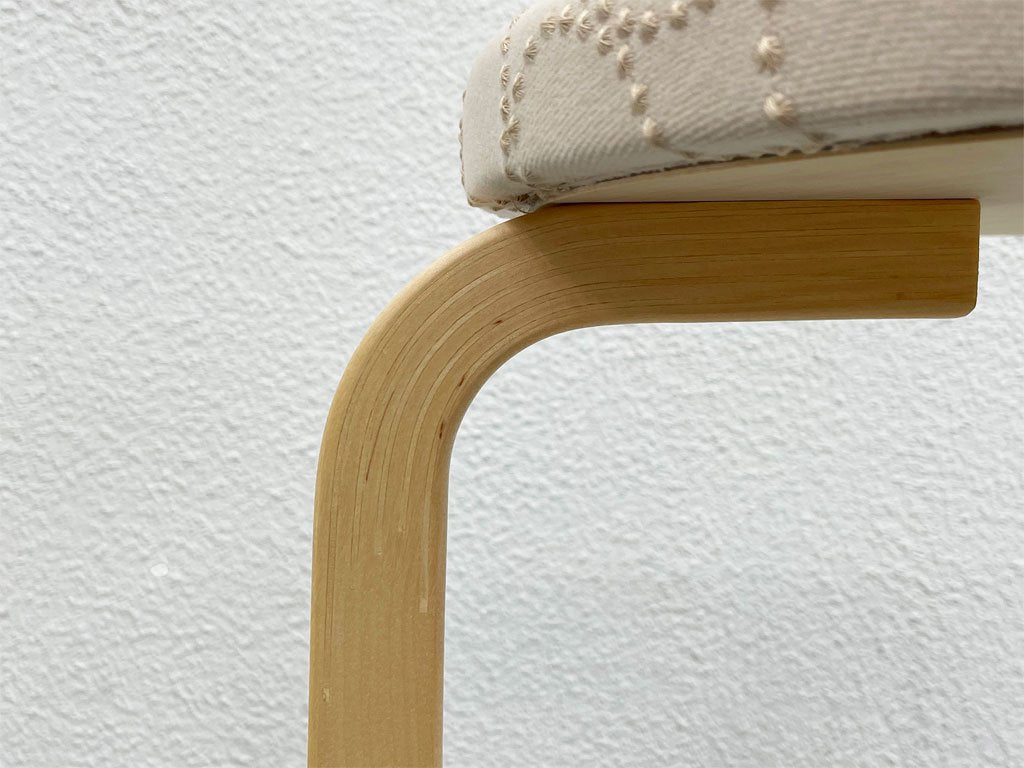 アルテック artek スツール 60×ミナ ペルホネン タンバリン Stool60 3本脚 バーチ材 ナチュラル アルヴァ・アアルト フィンランド 〓