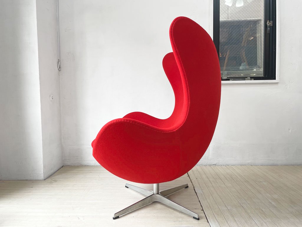 フリッツハンセン Fritz Hansen エッグチェア Egg chair ラウンジチェア レッド クヴァドラ生地 オートリターン アルネ・ヤコブセン デンマーク 参考定価 \1,191,300-★