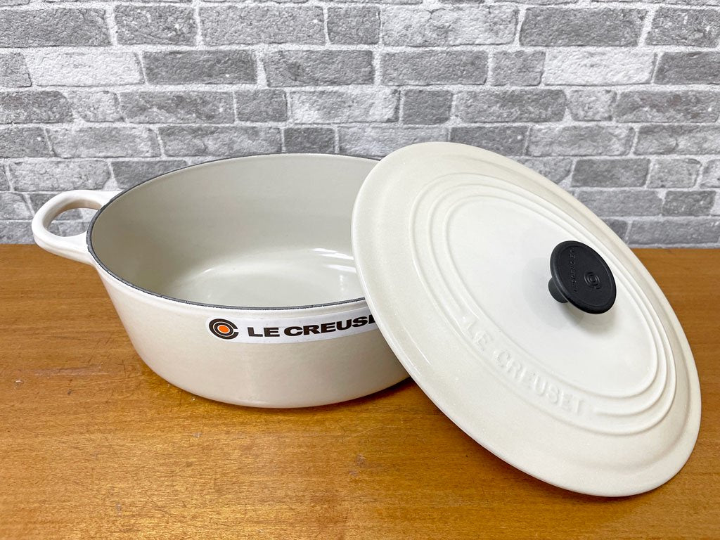 ルクルーゼ LE CREUSET トラディション ココットオーバル 25cm 68デューン  両手鍋 鋳物 箱付き フランス 未使用品 廃番カラー ●