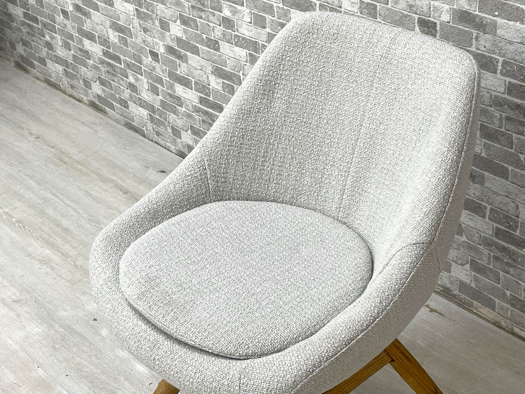 モモナチュラル Momo Natural モールドラウンドチェア MOLD ROUND M-ROUND CHAIR EM ダイニングチェア オーク材 カバーリング仕様 定価￥49,000- ●