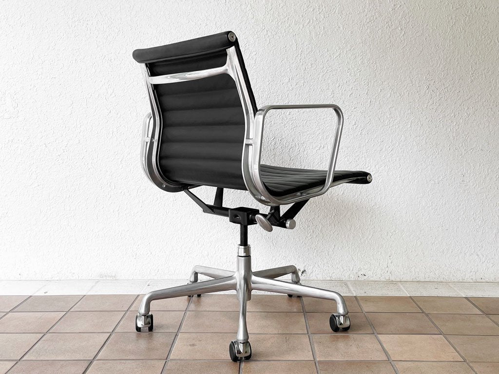 ハーマンミラー Herman Miller アルミナムグループ マネージメントチェア ローバック 本革 5本脚 C&Rイームズ ミッドセンチュリー ◇