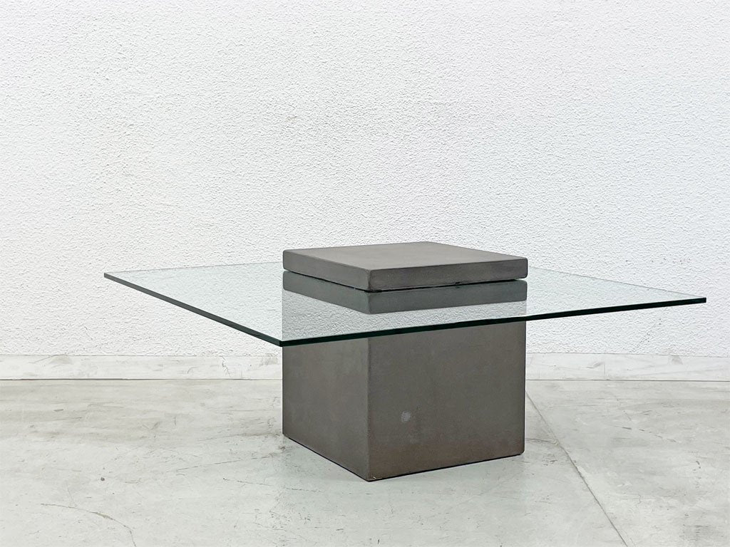 モーダエンカーサ moda en casa フライングテーブル FLYING TABLE コンクリートベース ガラス ローテーブル 定価 ￥72,600- 〓