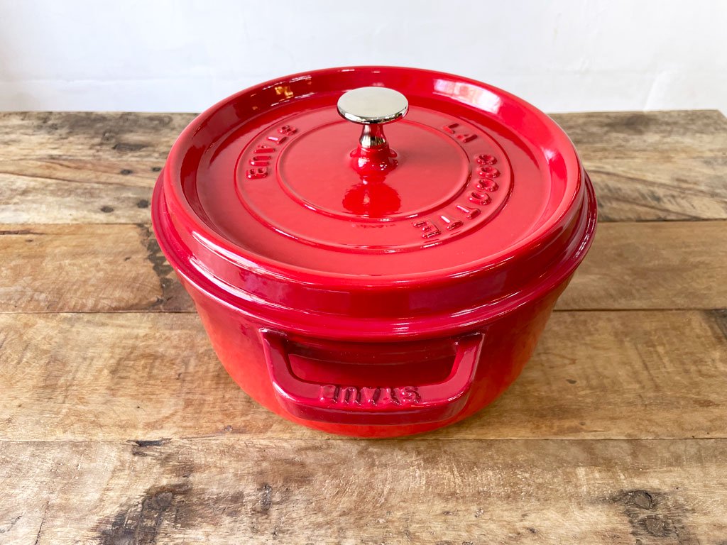 ストウブ STAUB ピコ ココットラウンド 両手鍋 ホーロー鍋 チェリー 24cm ★