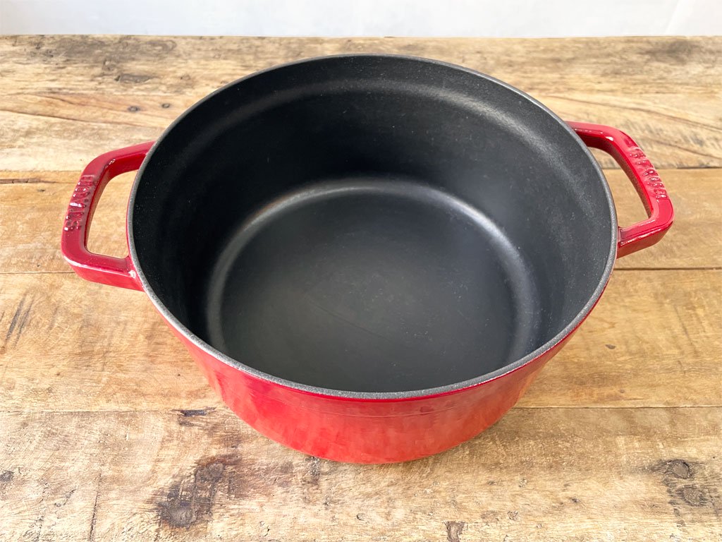 ストウブ STAUB ピコ ココットラウンド 両手鍋 ホーロー鍋 チェリー 24cm ★