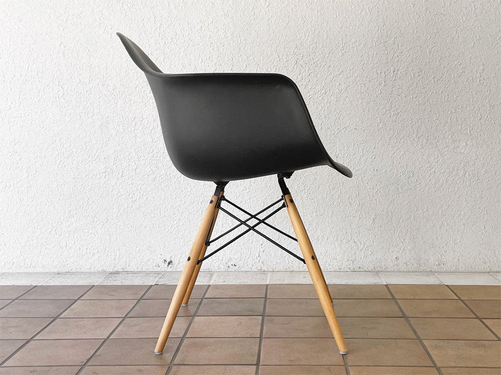 ハーマンミラー Herman Miller アームシェルチェア ポリプロピレン ドゥエルレッグ DSW ブラック クッション付き イームズ ミッドセンチュリー ◇