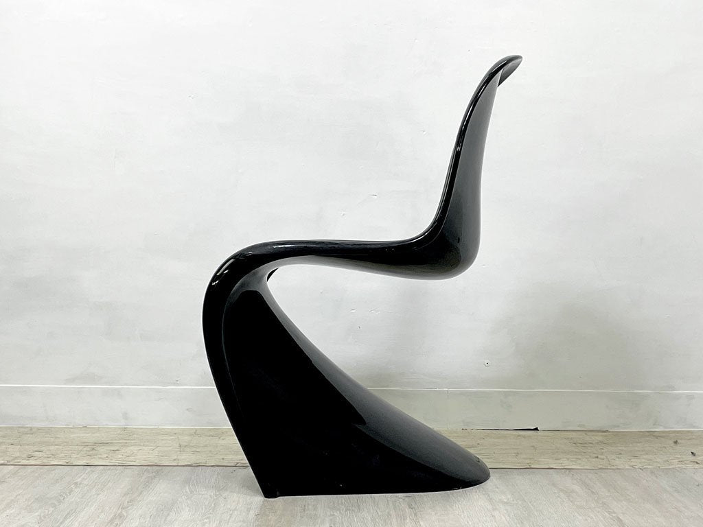 ヴィトラ vitra パントンチェア クラシック ヴェルナーパントン Verner Panton FRP製 ブラック スペースエイジ ミッドセンチュリー ●