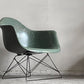 ハーマンミラー Herman Miller アームシェルチェア FRP製 ダークシーフォーム キャッツクレイドルベース C&R イームズ ミッドセンチュリー ■