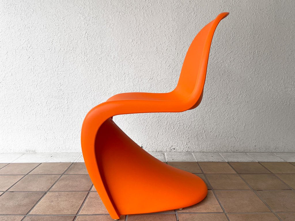 ヴィトラ vitra. パントンチェア Panton Chair オレンジ ヴェルナー・パントン Verner Panton スタッキングチェア ミッドセンチュリー スペースエイジ B ◇