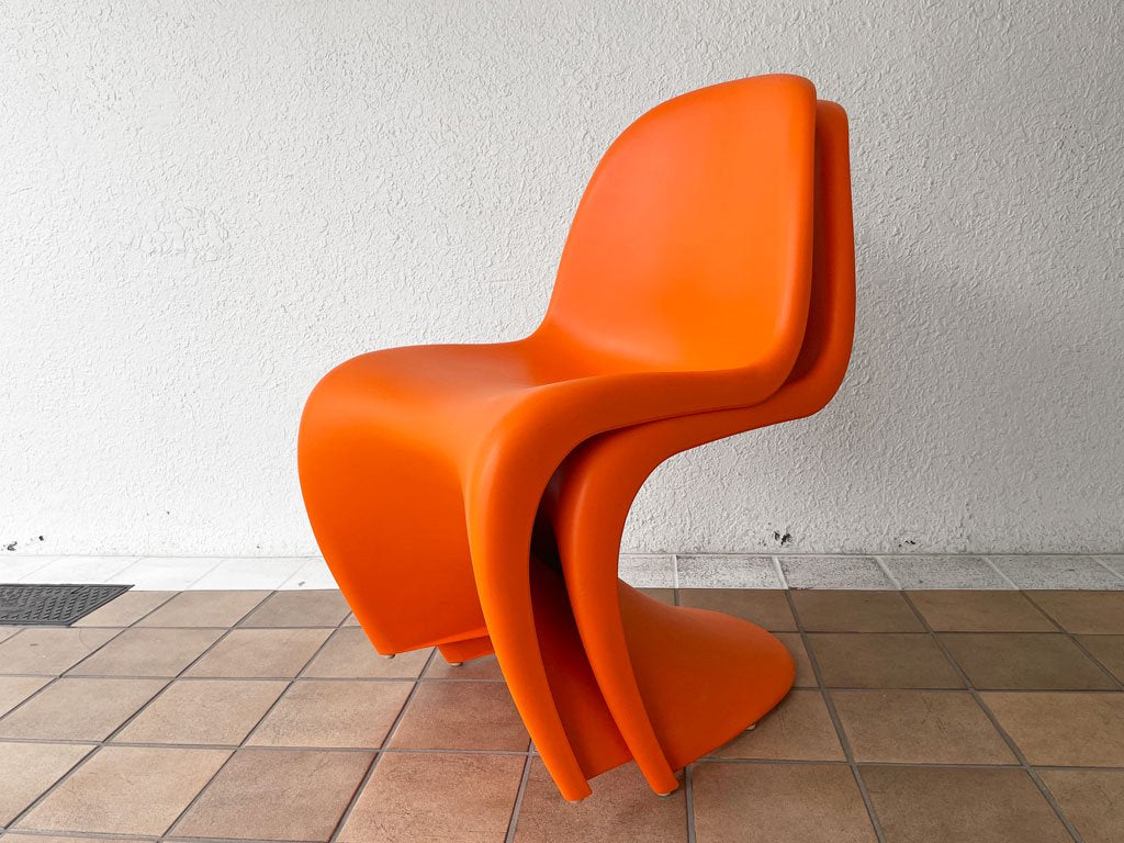 ヴィトラ vitra. パントンチェア Panton Chair オレンジ ヴェルナー・パントン Verner Panton スタッキングチェア ミッドセンチュリー スペースエイジ B ◇