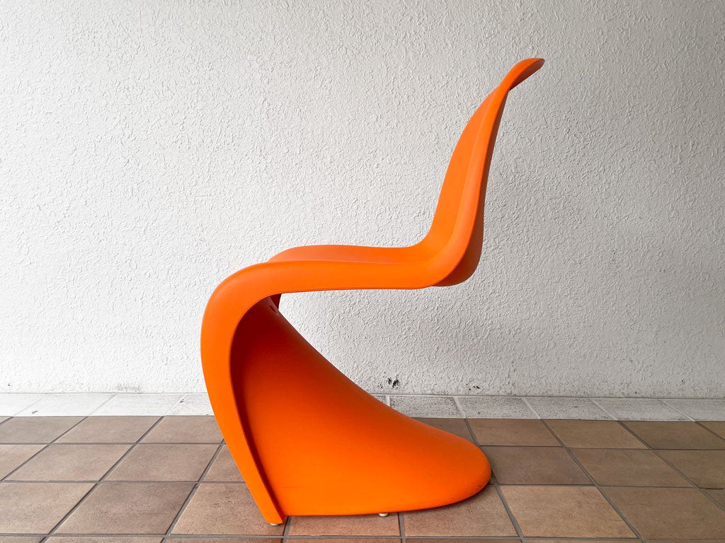 ヴィトラ vitra. パントンチェア Panton Chair オレンジ ヴェルナー・パントン Verner Panton スタッキングチェア ミッドセンチュリー スペースエイジ A ◇